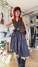 Load image into Gallery viewer, The Ennis Skirt in Cotton Seersucker Oil Spill