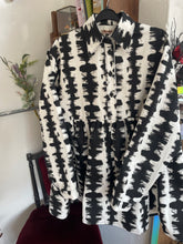 Load image into Gallery viewer, The Baudelaire Shirt dress in smudge Denim size XL