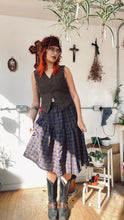 Load image into Gallery viewer, The Ennis Skirt in Cotton Seersucker Oil Spill