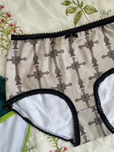 Load image into Gallery viewer, The Oddities knicker box