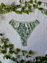 Load image into Gallery viewer, William Morris Green Vines Knicker