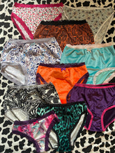 Load image into Gallery viewer, 10 Pack Mystery Knicker Box