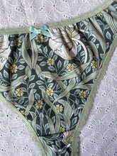 Load image into Gallery viewer, William Morris Green Vines Knicker
