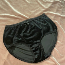 Load image into Gallery viewer, Black Velvet Knickers
