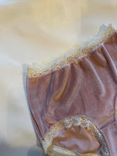 Load image into Gallery viewer, Dusty Pink Knickers
