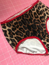Load image into Gallery viewer, Leopard Knickers
